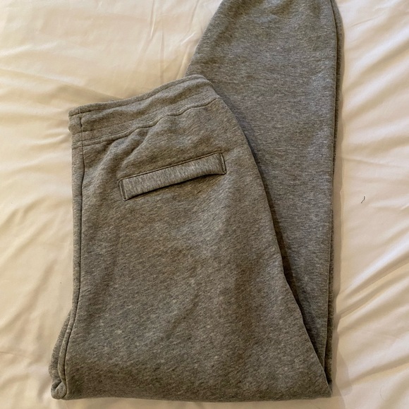 New Nike swoosh loose fit joggers - Picture 4 of 10